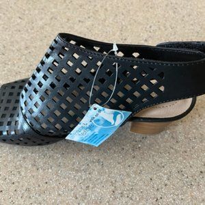 Women's NEW Kim Rogers Black cut out shoes with memory foam